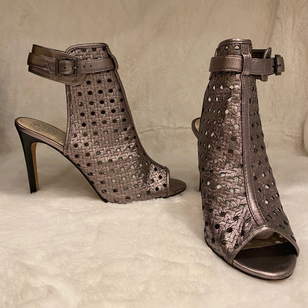 Vince Camuto Metallic Leather Shoes - Gem